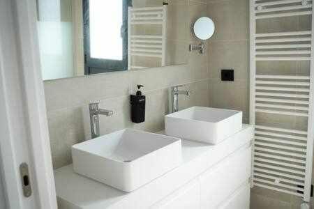 Apartamento De 3 Dormitorios Piscina Y Parking 칼페 외부 사진