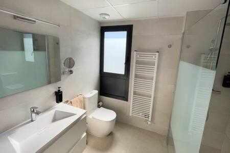 Apartamento De 3 Dormitorios Piscina Y Parking 칼페 외부 사진